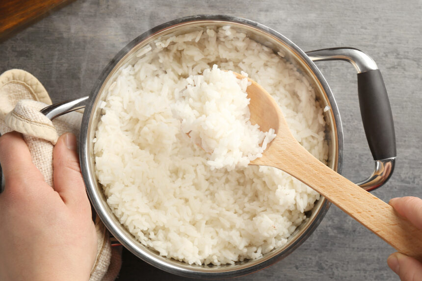 How to Cook Rice Without a Cooker